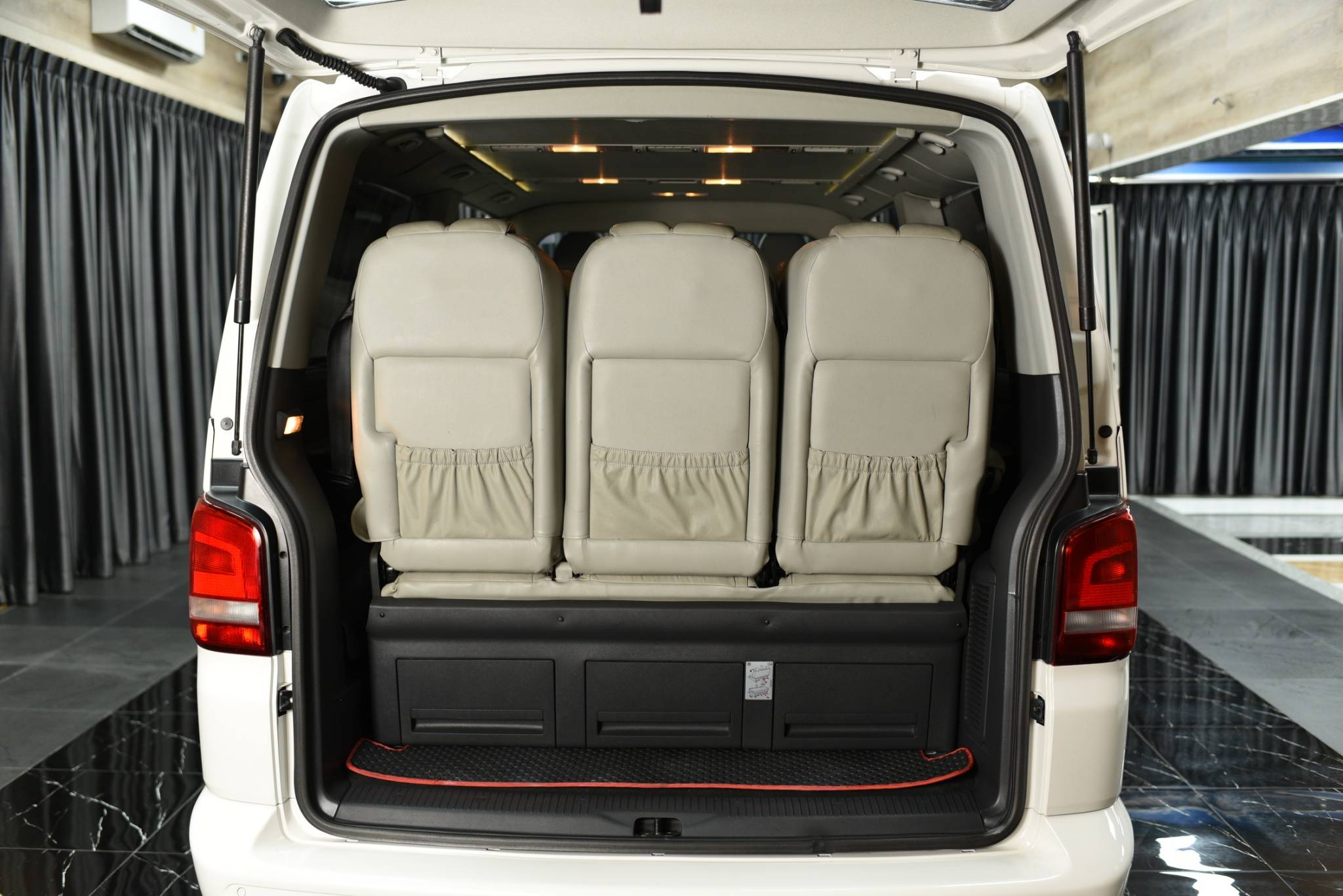 2014 Volksawagen Caravelle 2.0TDi Facelift 11 ที่นังแท้ - Image 2