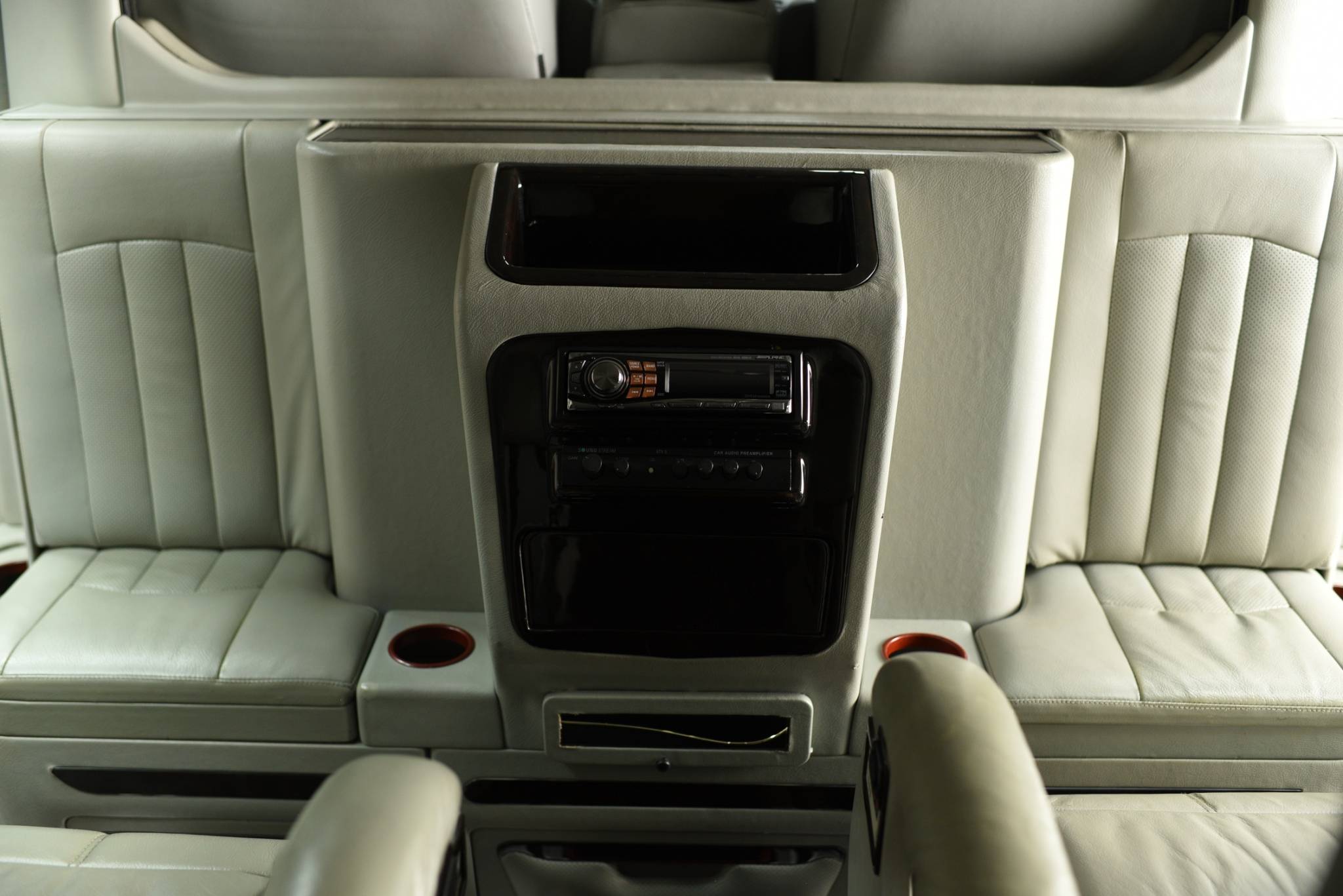 2014 Volksawagen Caravelle 2.0TDi Facelift 11 ที่นังแท้ - Image 5