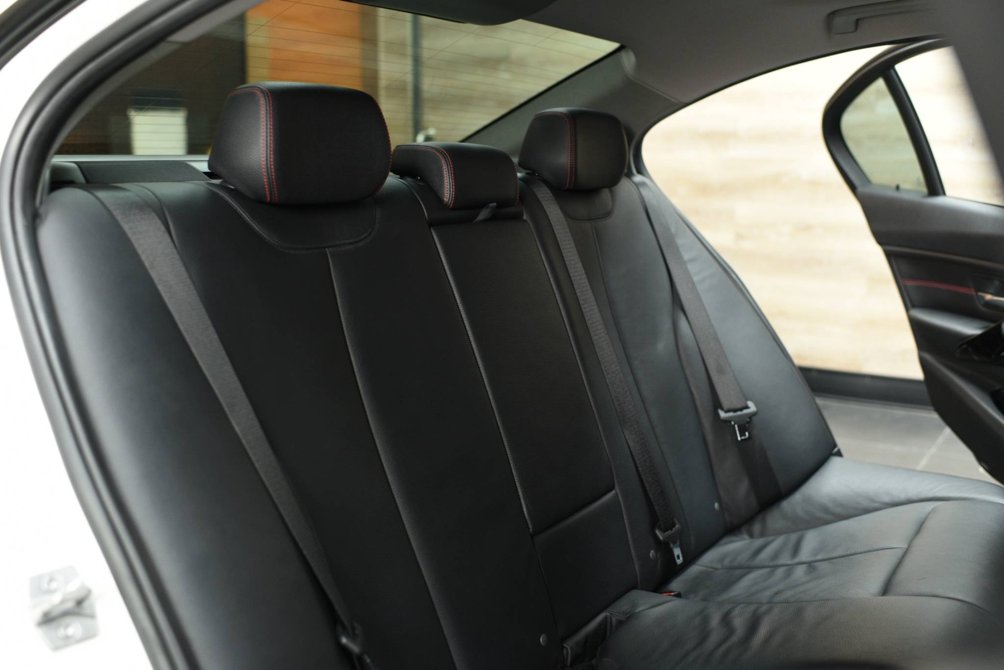 2013 BMW 320d Sport ปี 2013 (F30) - Image 2