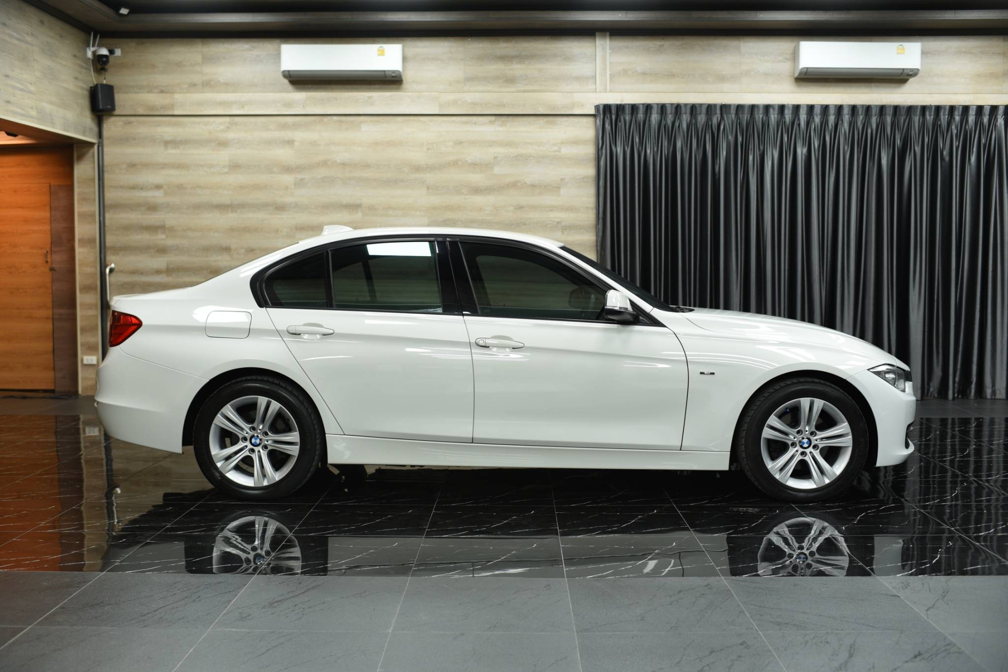 2013 BMW 320d Sport ปี 2013 (F30) - Image 11