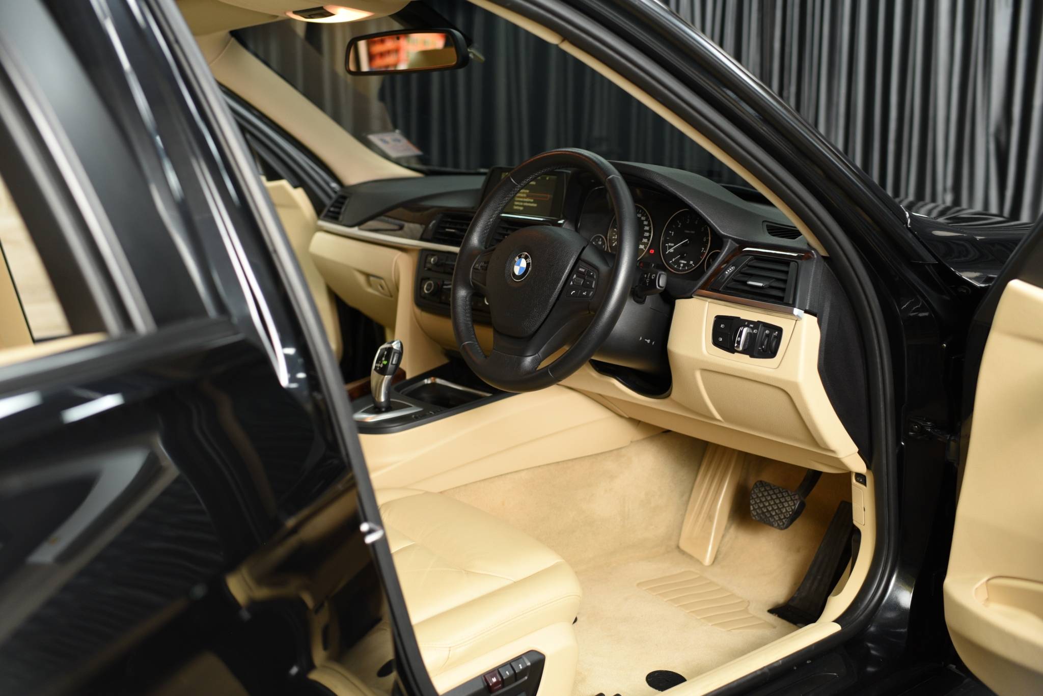 2014 BMW 320I (F30) LCI - Image 5