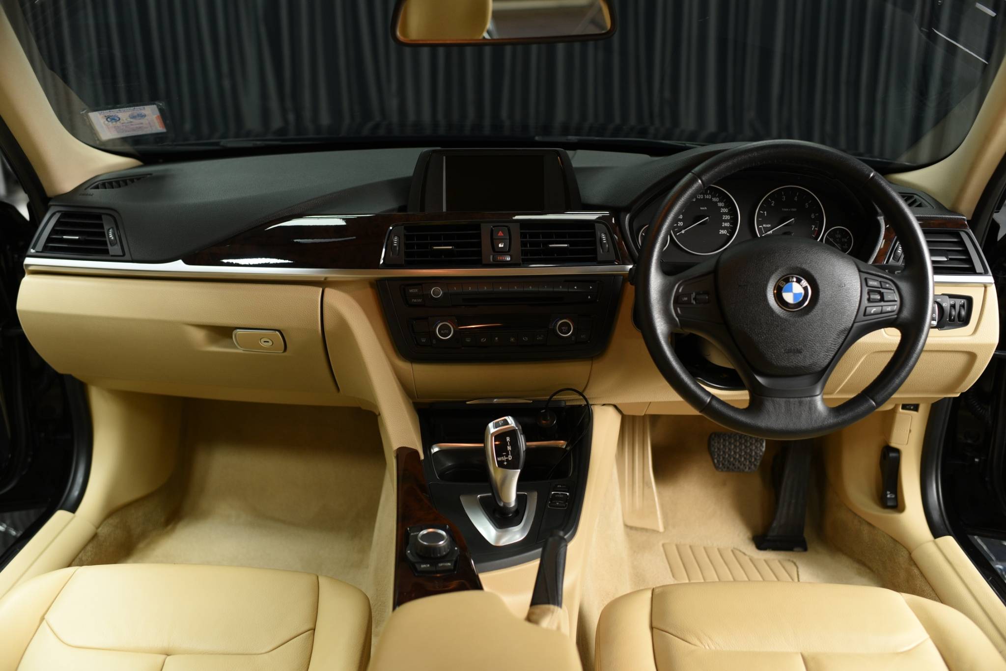 2014 BMW 320I (F30) LCI - Image 8