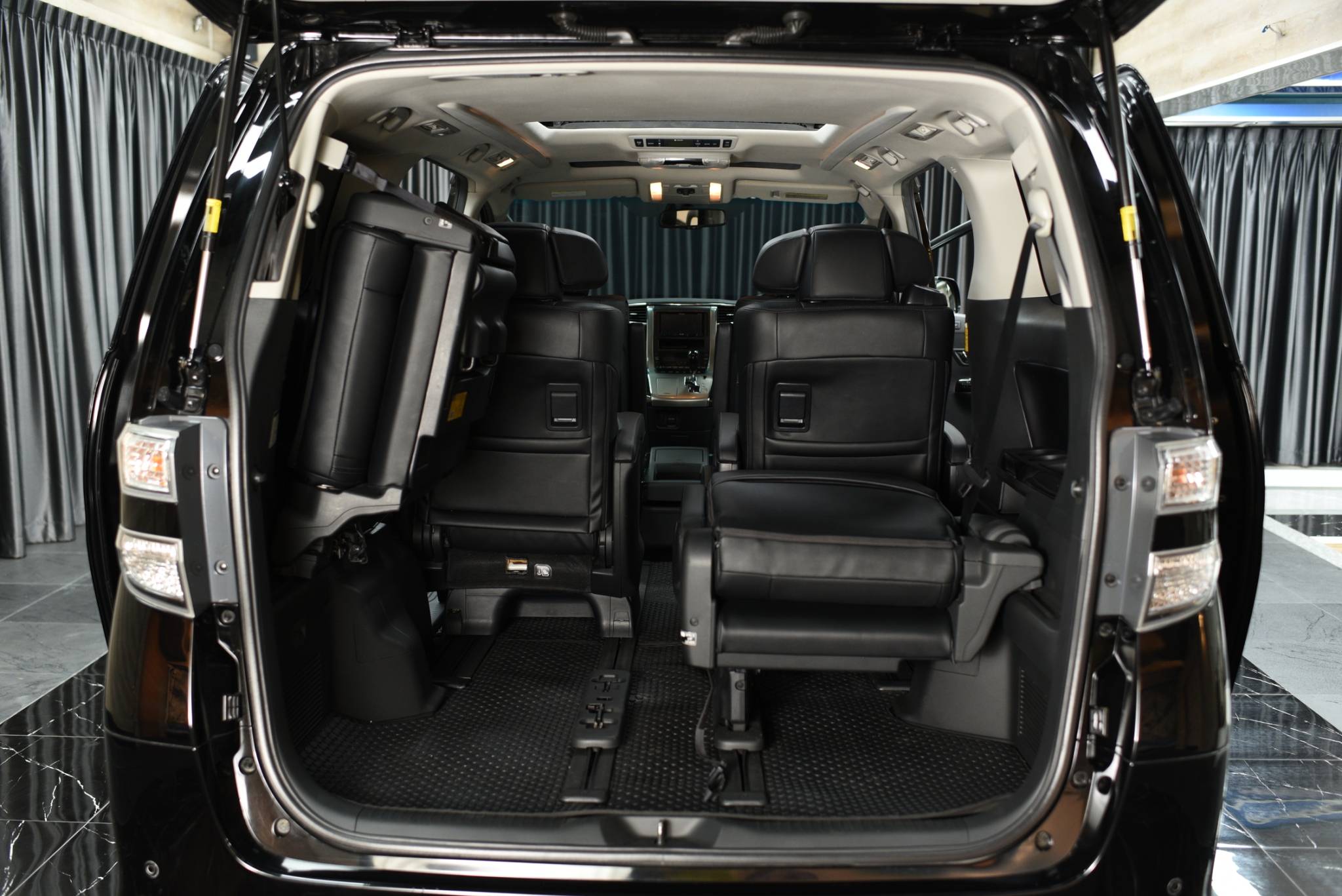 2014 Toyota Vellfire 2.4 ZG - Image 7