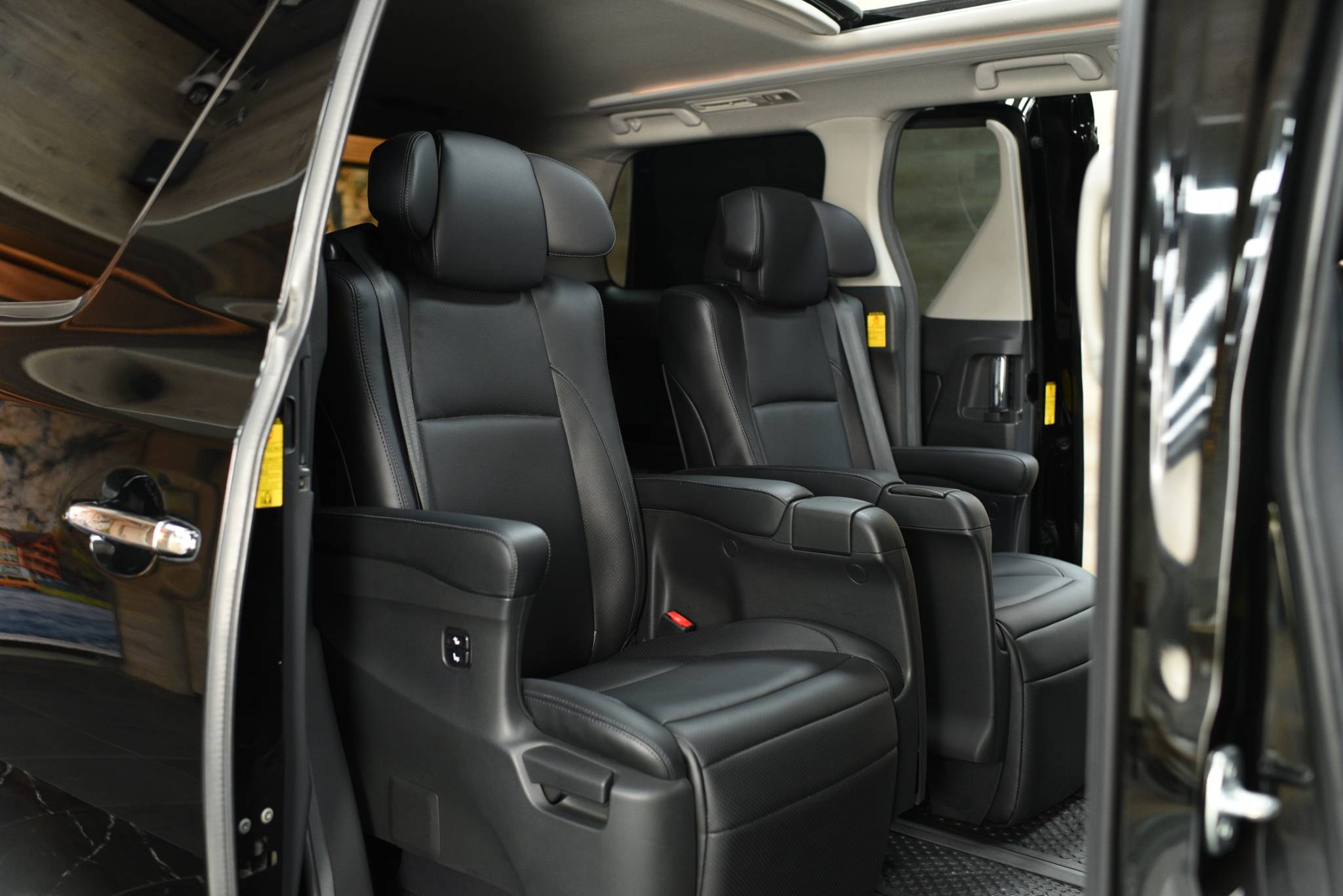 2014 Toyota Vellfire 2.4 ZG - Image 9