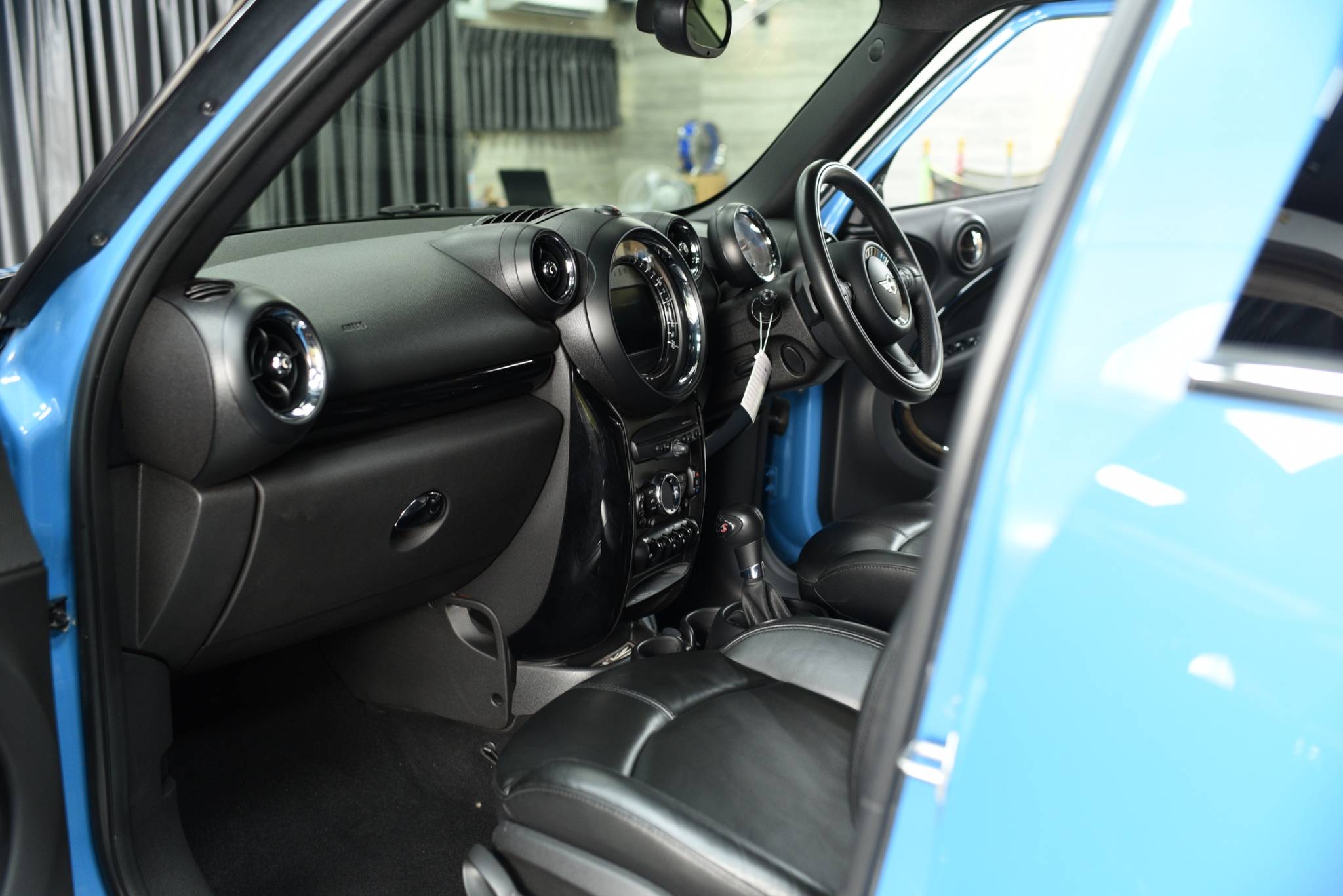 2017 Mini Cooper SD All4 Countryman - Image 9