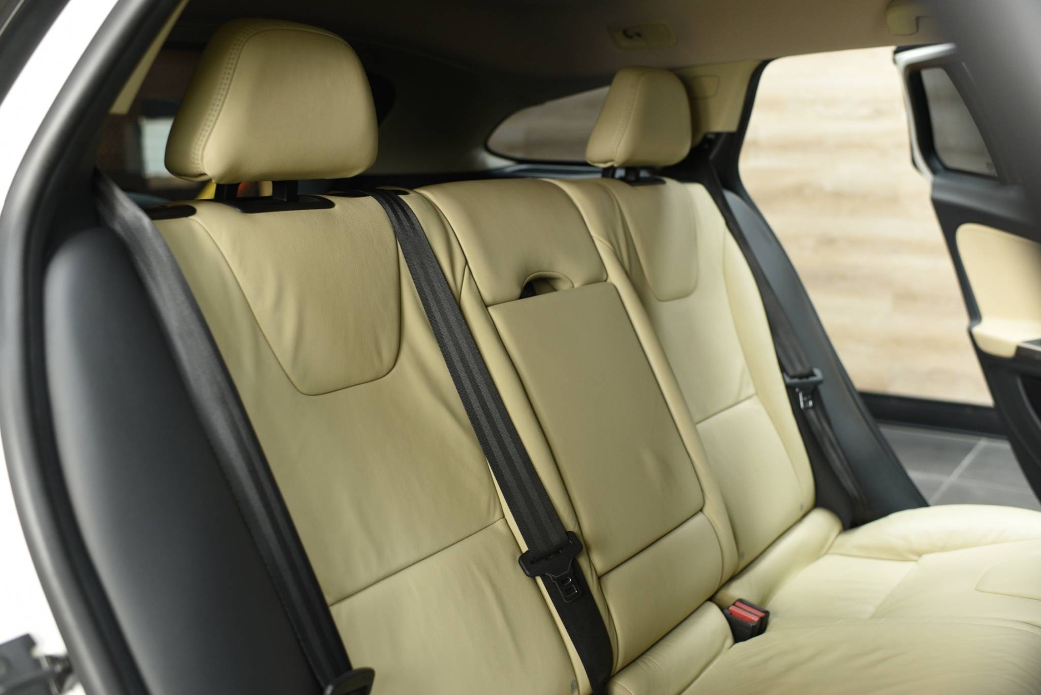 2013 Volvo V60 Drive S - Image 9