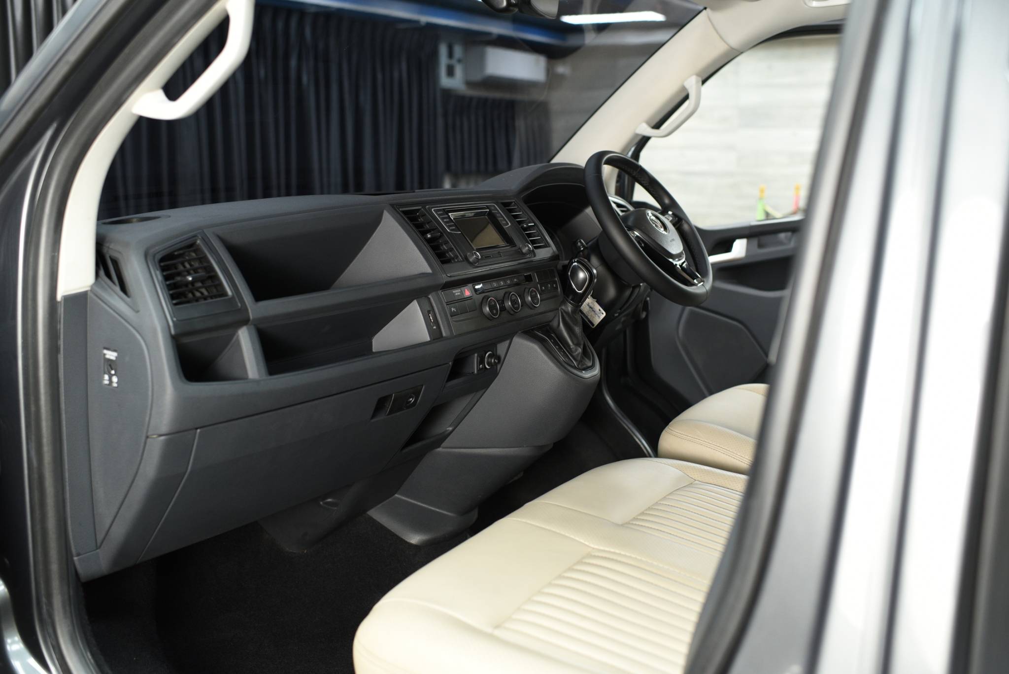 2018 Volkswagen Caravelle T6 ดีเซล 2.0 BiTurbo - Image 12