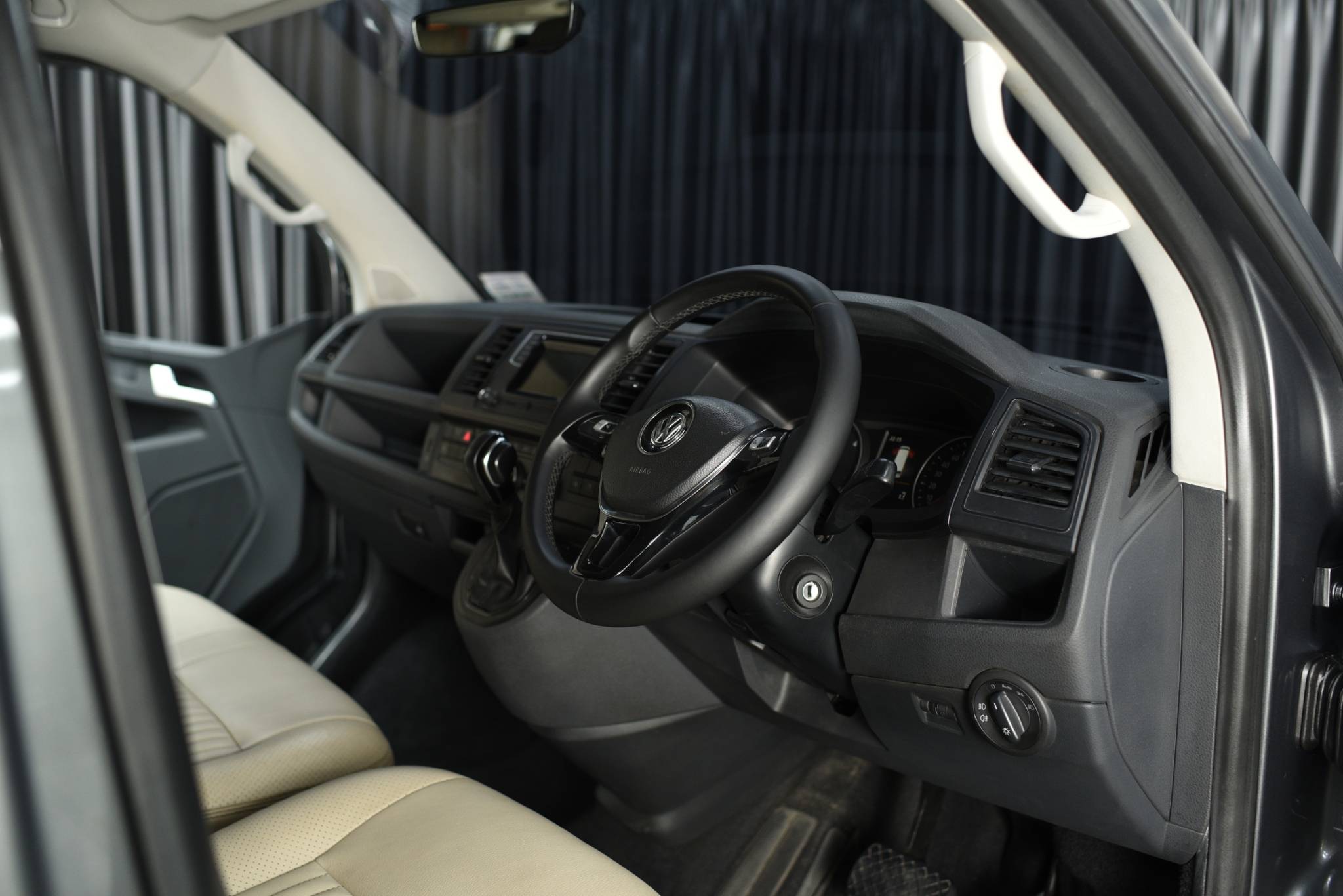 2018 Volkswagen Caravelle T6 ดีเซล 2.0 BiTurbo - Image 13