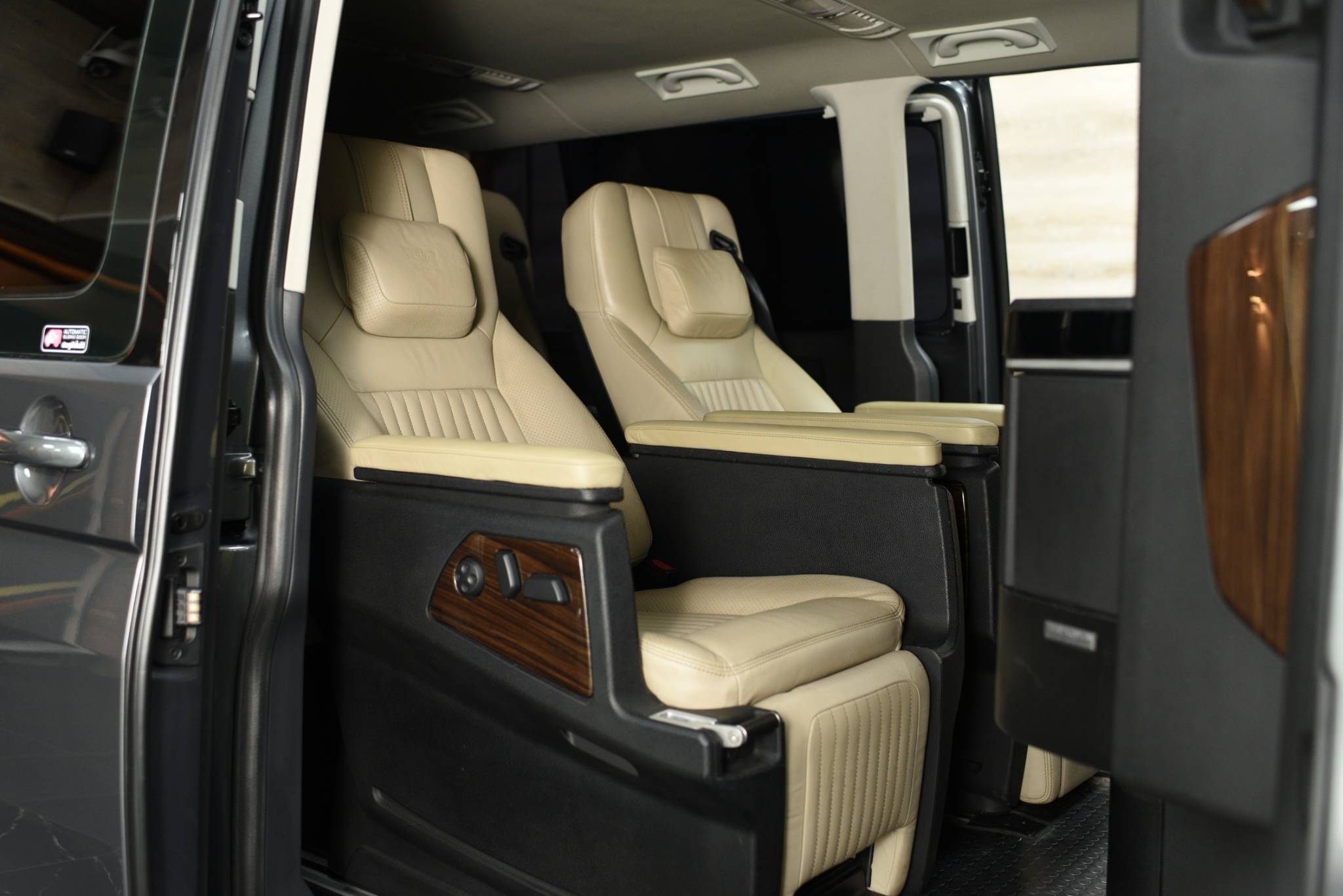 2018 Volkswagen Caravelle T6 ดีเซล 2.0 BiTurbo - Image 10