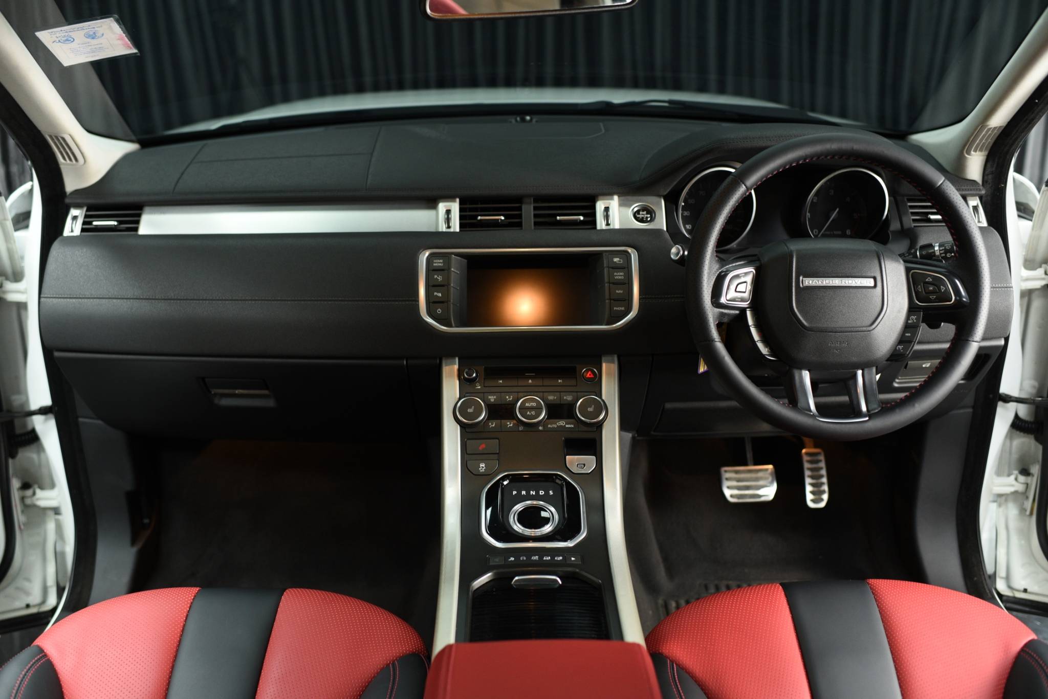 Range Rover Evoque 2.2 SD4 Dynamic ปี 2013 - Image 13