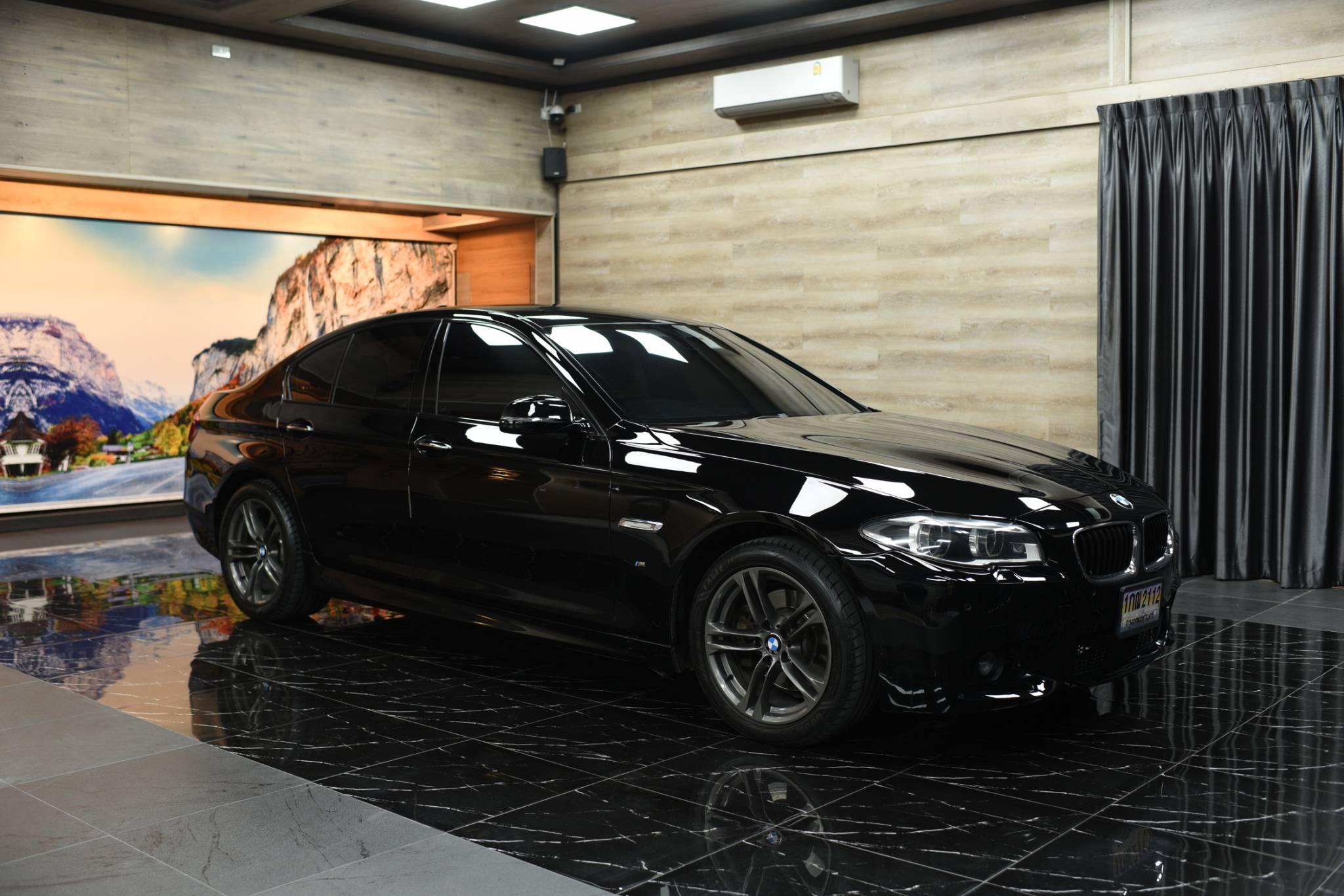 BMW 528i M SPORT LCi ปี 2016 - Image 2