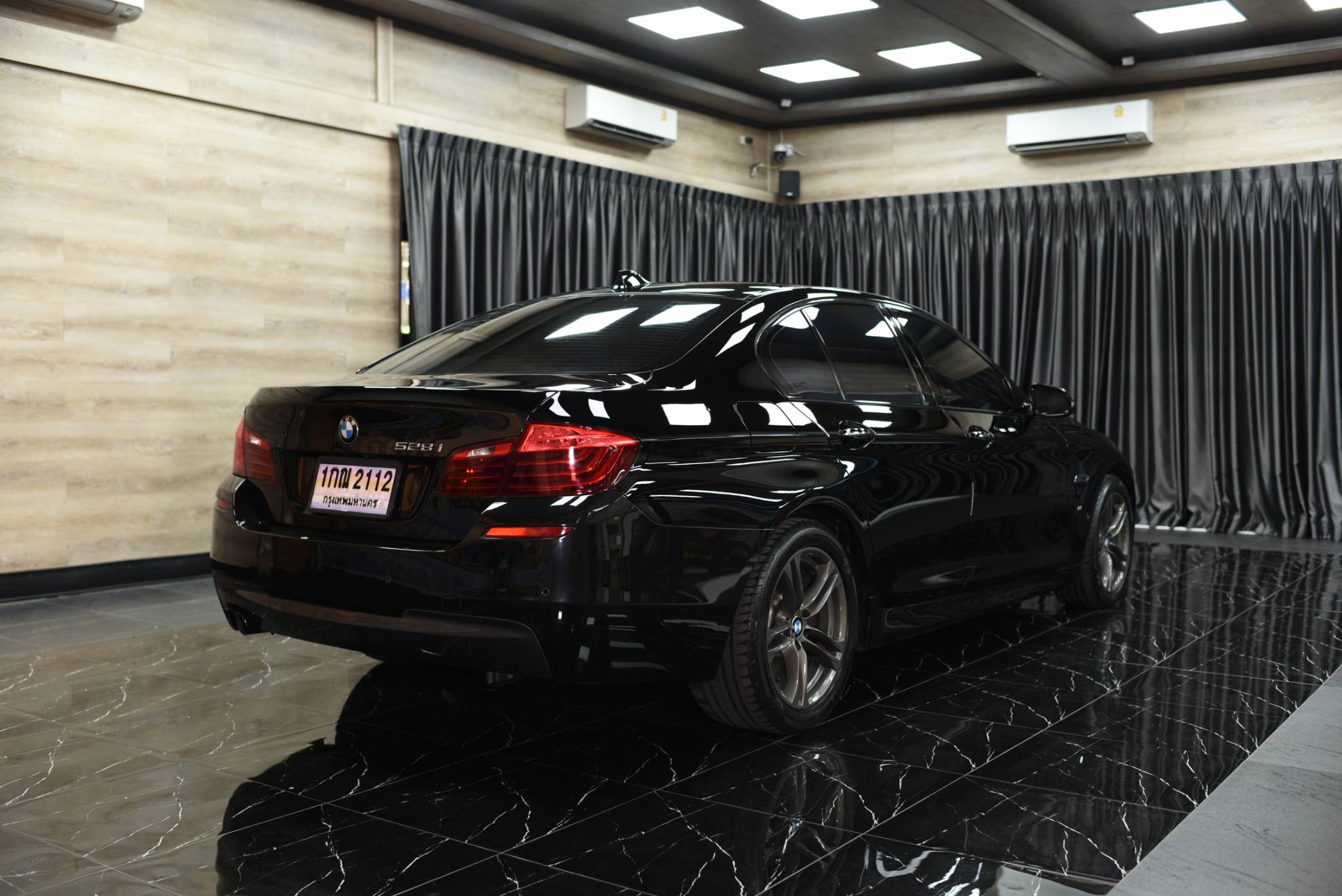 BMW 528i M SPORT LCi ปี 2016 - Image 4