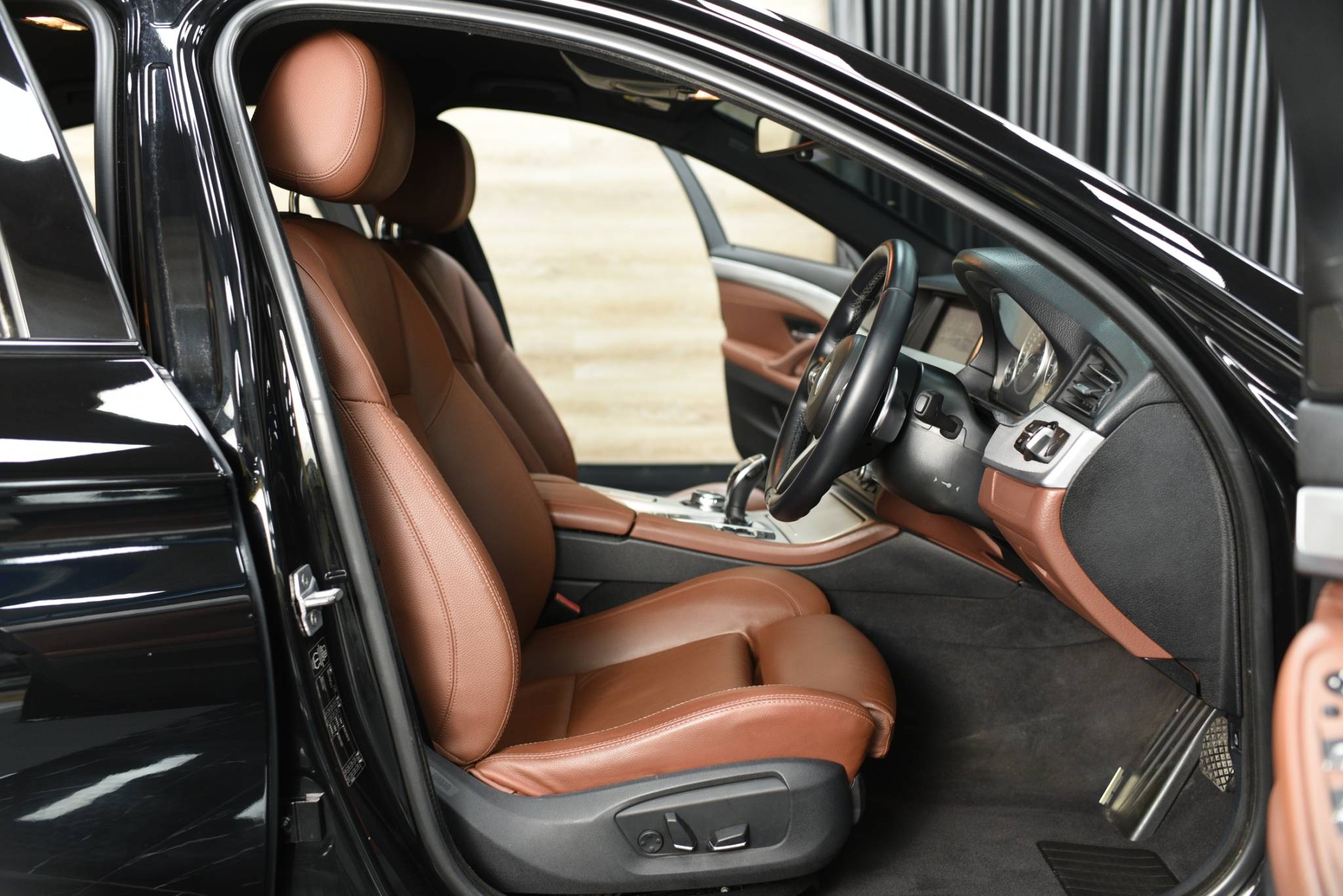 BMW 528i M SPORT LCi ปี 2016 - Image 7