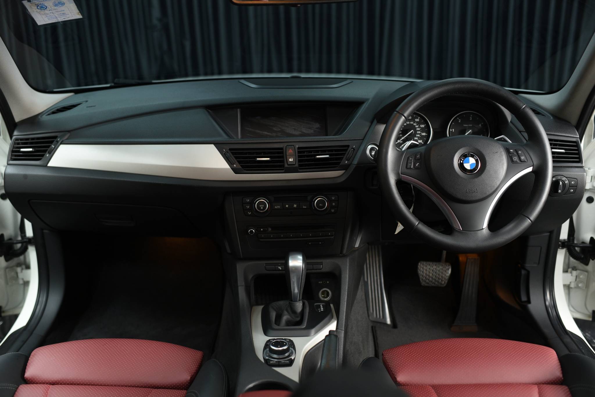 BMW X1 xDrive23d ปี 2011 ดีเซล ขับ4 หลังคาแก้ว ออฟชั่นแน่น - Image 12