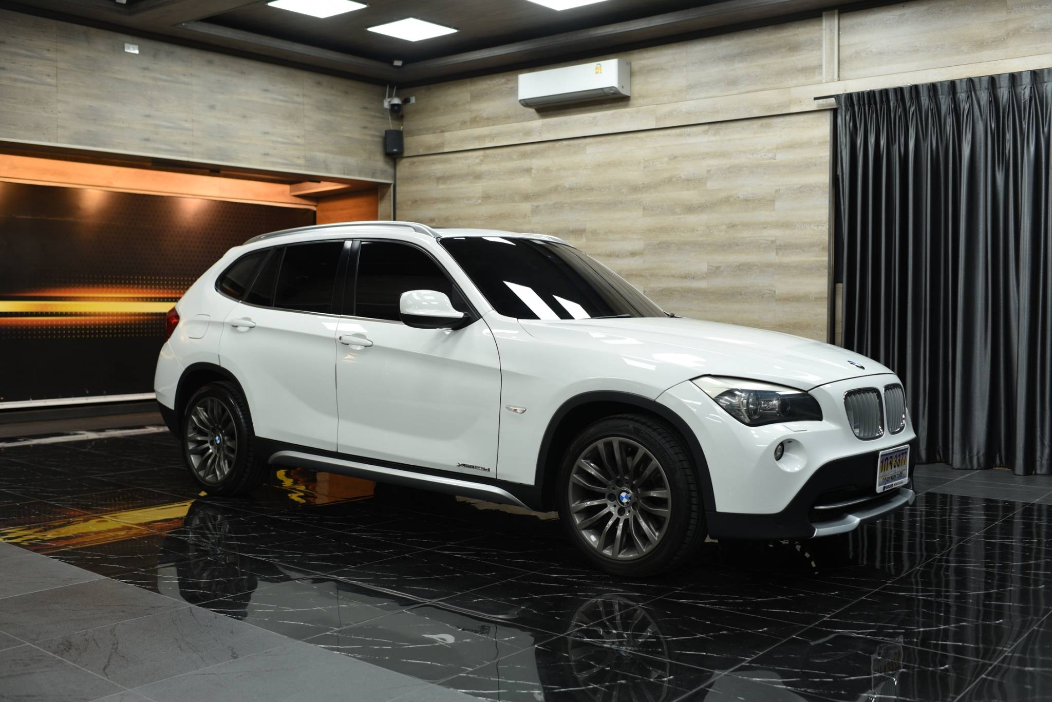 BMW X1 xDrive23d ปี 2011 ดีเซล ขับ4 หลังคาแก้ว ออฟชั่นแน่น - Image 2