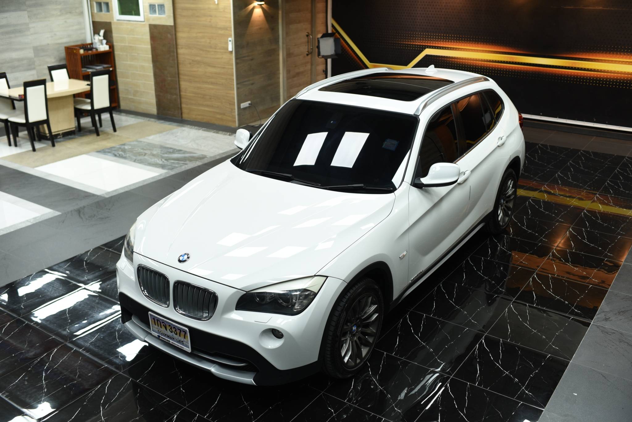 BMW X1 xDrive23d ปี 2011 ดีเซล ขับ4 หลังคาแก้ว ออฟชั่นแน่น - Image 3