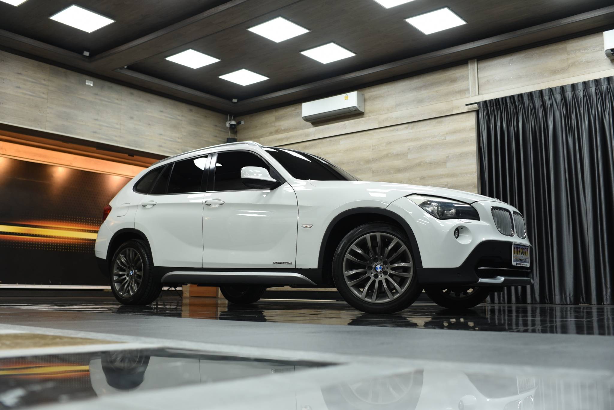 BMW X1 xDrive23d ปี 2011 ดีเซล ขับ4 หลังคาแก้ว ออฟชั่นแน่น - Image 4