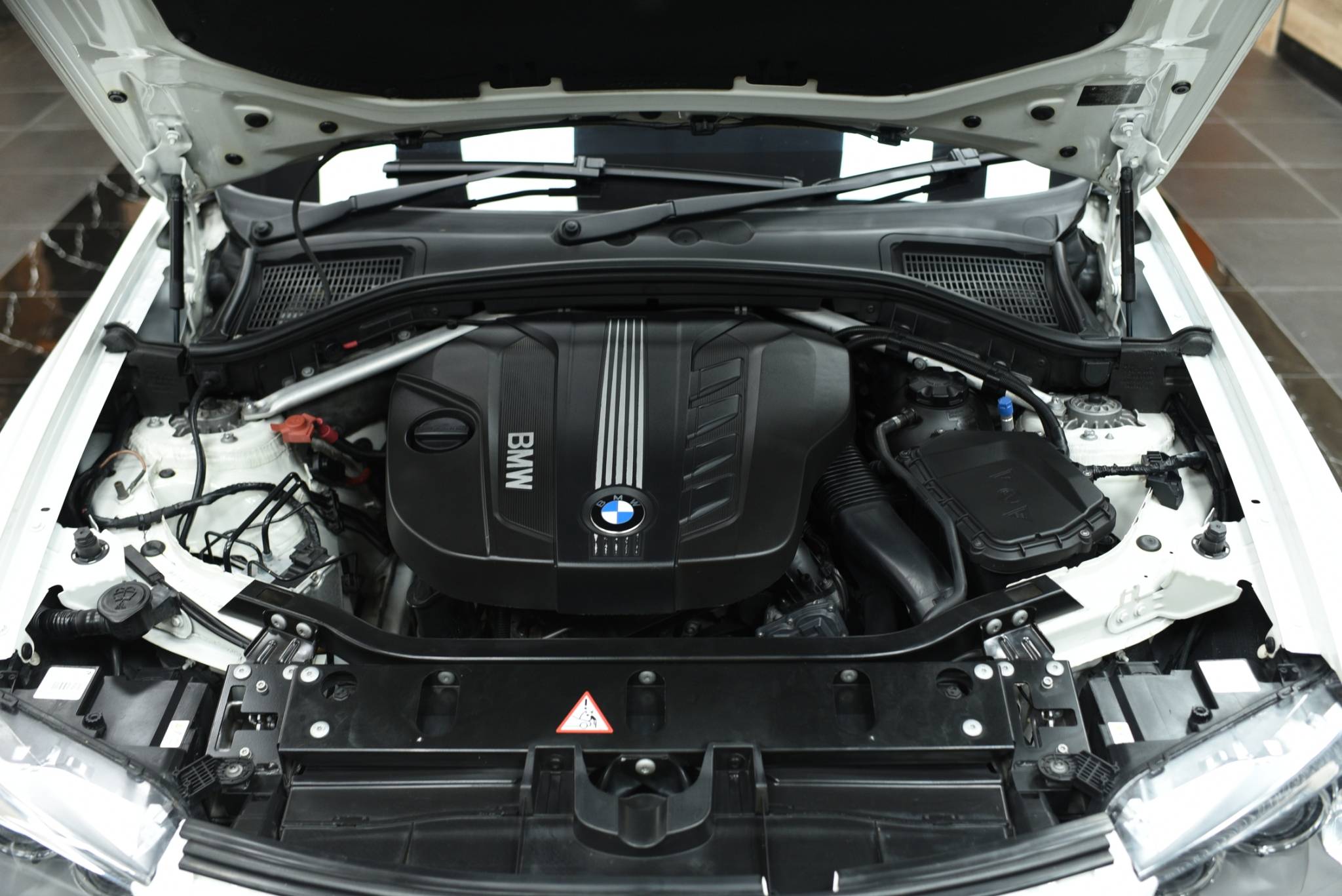 BMW X3 20d ปี 2011 MSPORT หลังคาแก้ว - Image 13