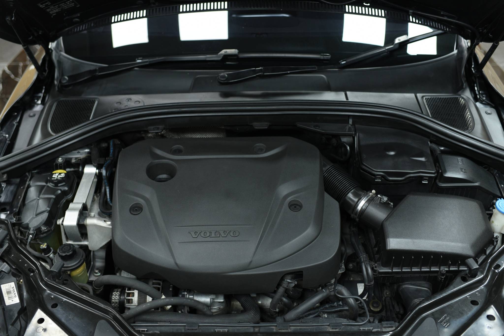 Volvo XC60 D4 2019 Dynamic - Image 12