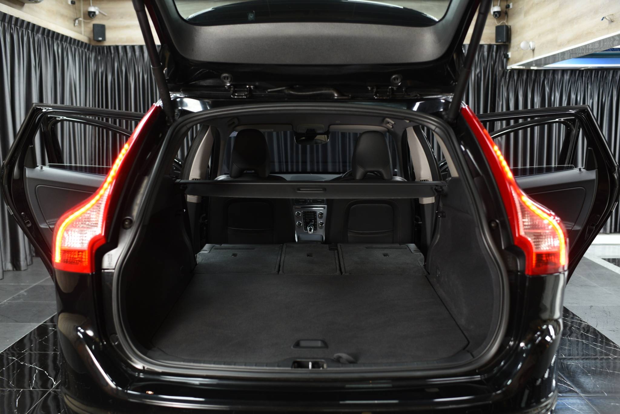 Volvo XC60 D4 2019 Dynamic - Image 13