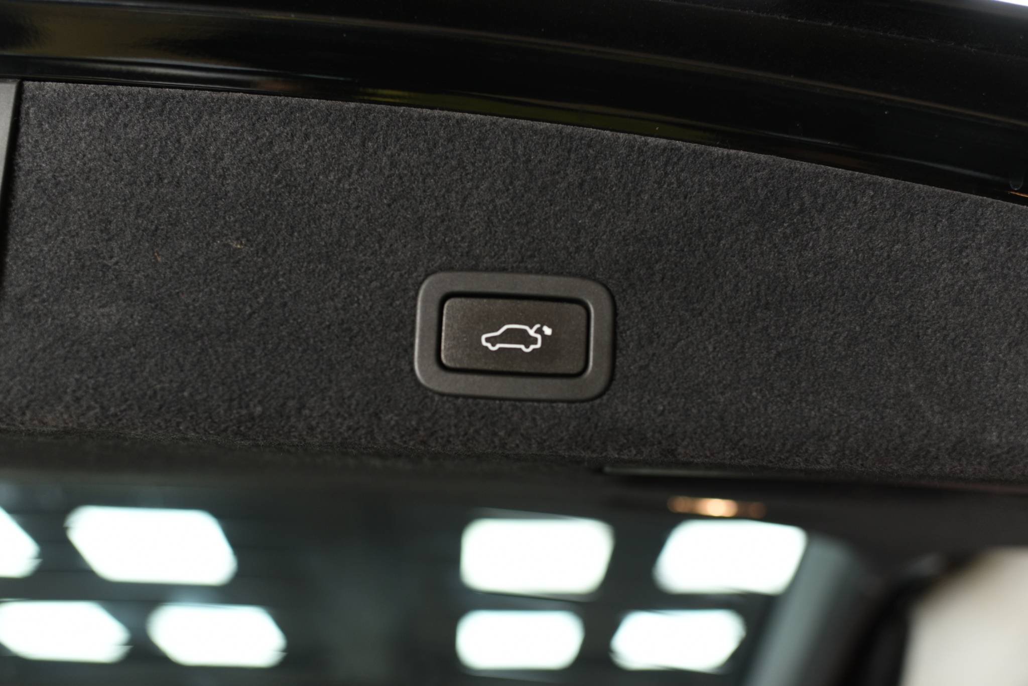 Volvo XC60 D4 2019 Dynamic - Image 14