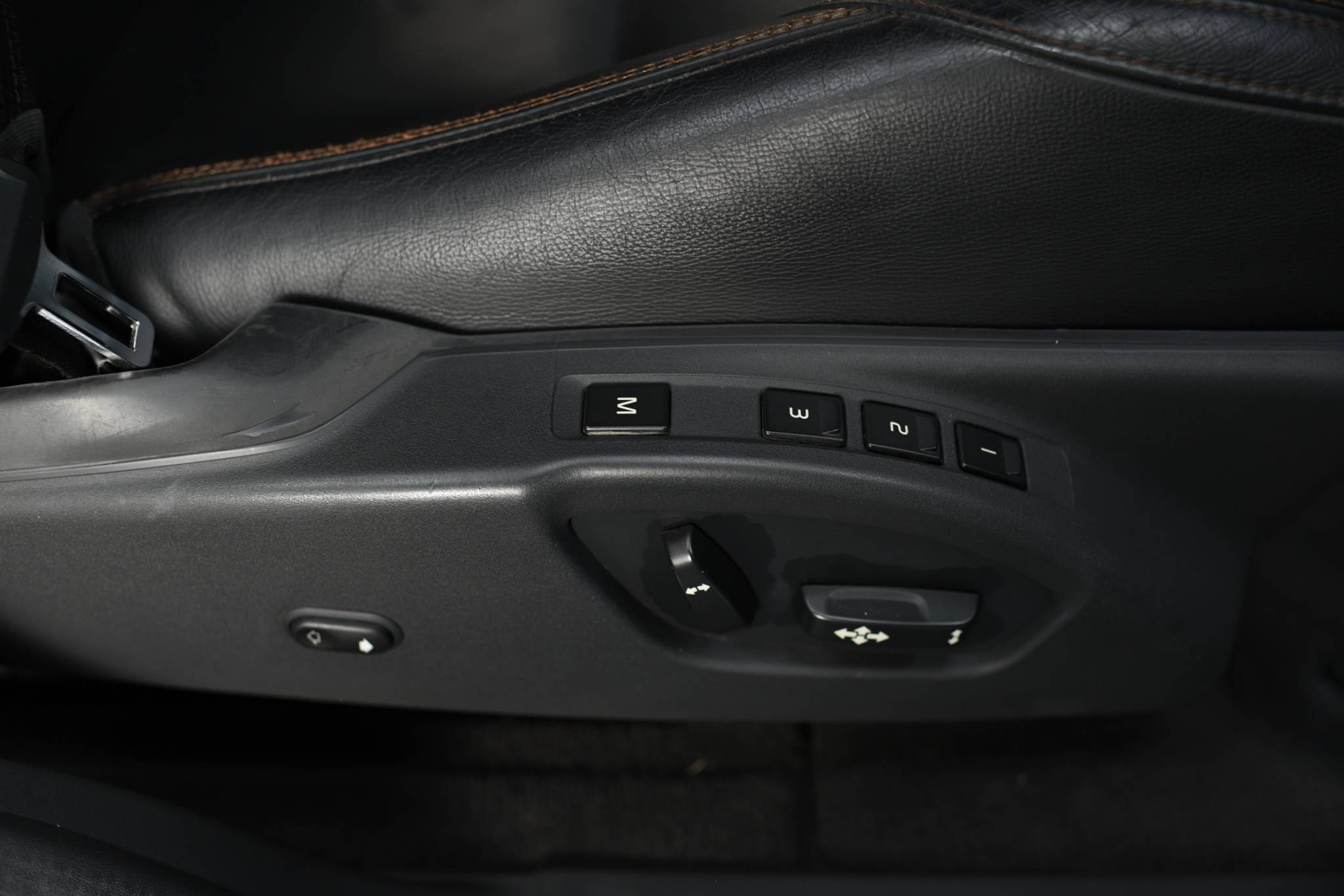 Volvo XC60 D4 2019 Dynamic - Image 8