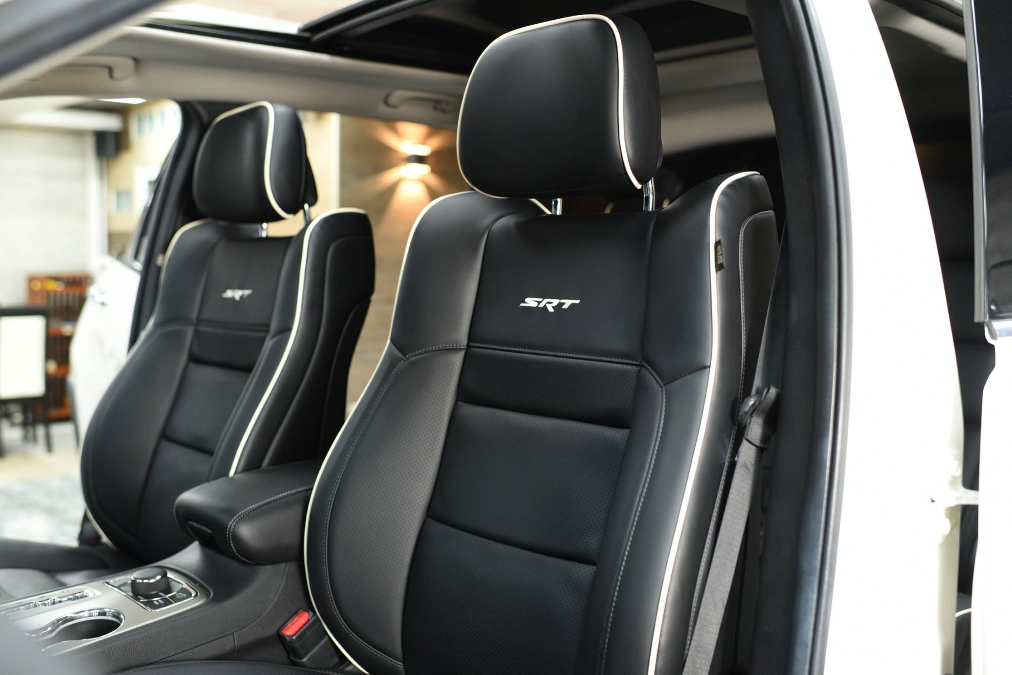 JEEP GRAND CHEROKEE 3.0 ปี 2013 ดีเซล V6 DIESEL OVERLAND - Image 8