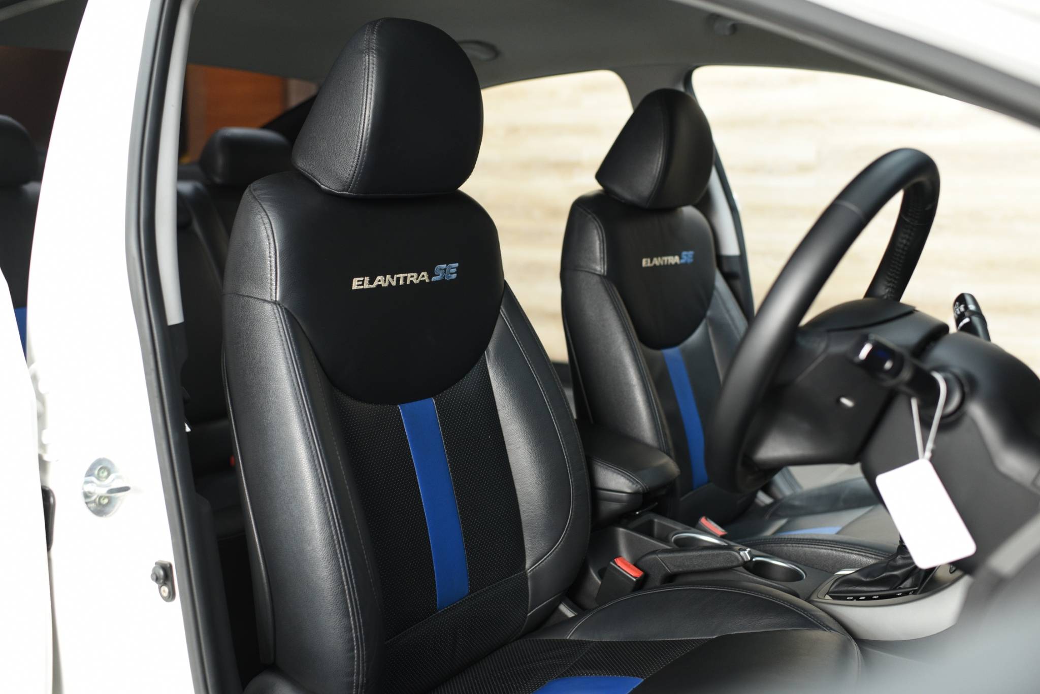 Hyundai Elantra 1.8 ES ปี 2016 - Image 10