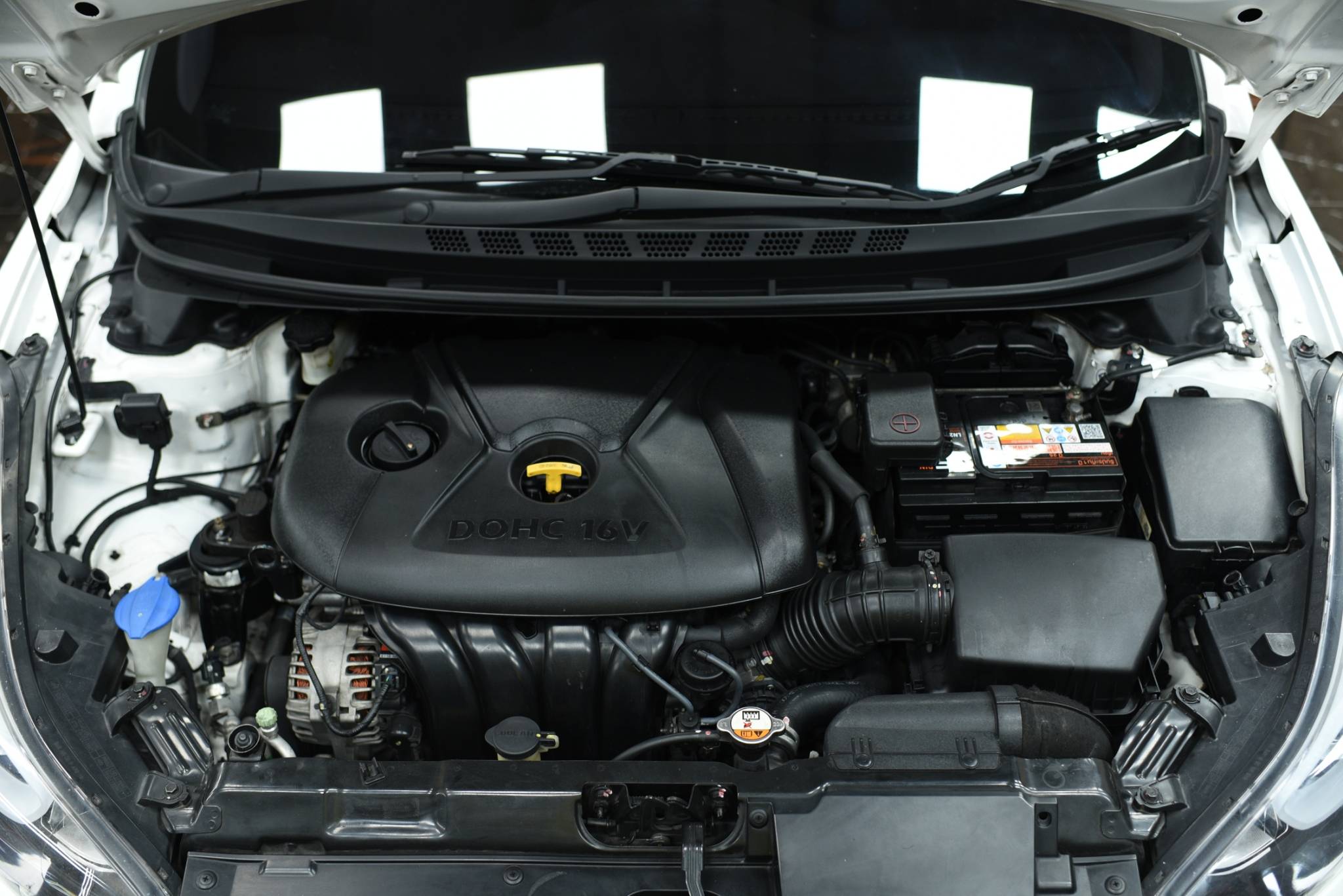 Hyundai Elantra 1.8 ES ปี 2016 - Image 13