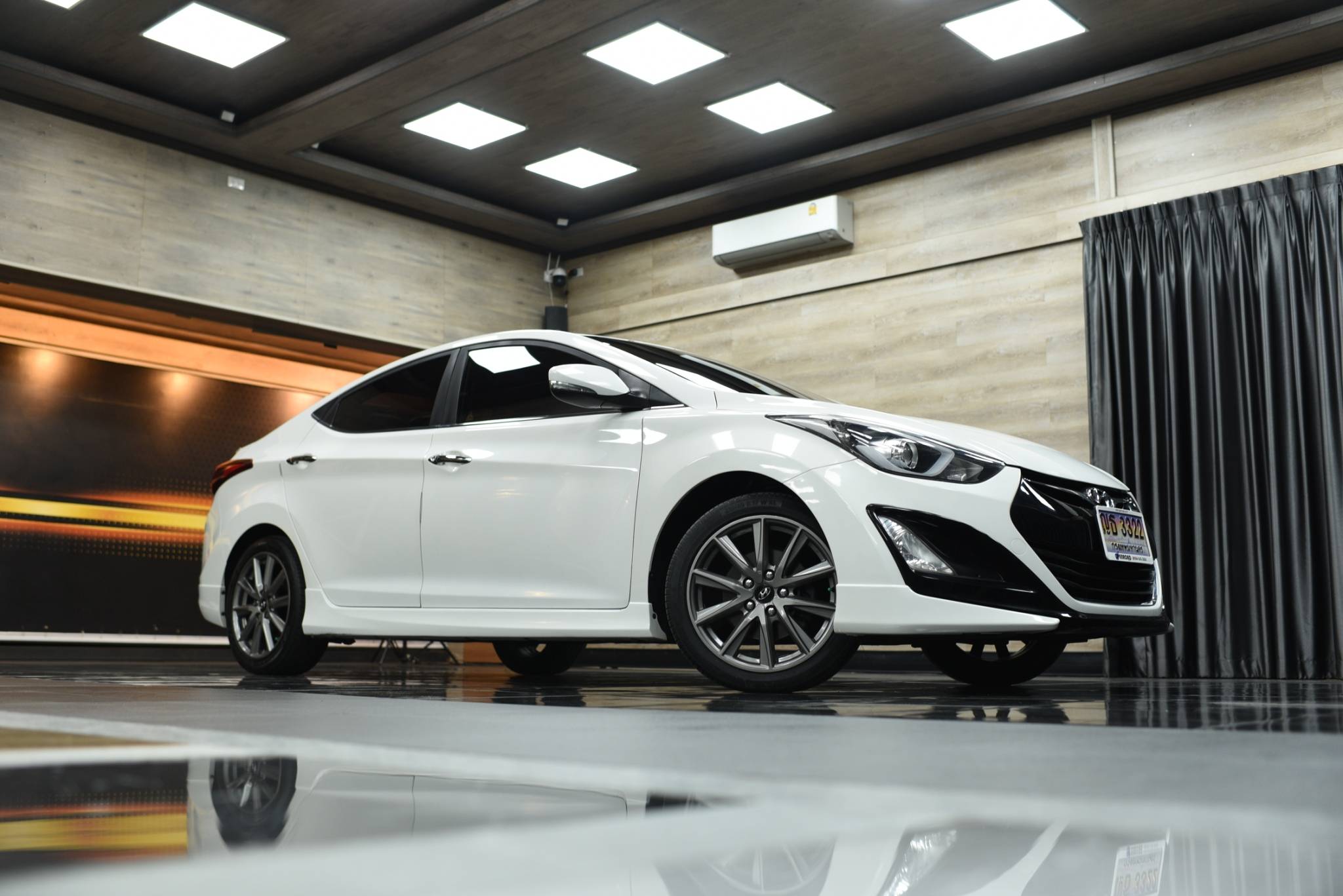 Hyundai Elantra 1.8 ES ปี 2016 - Image 5
