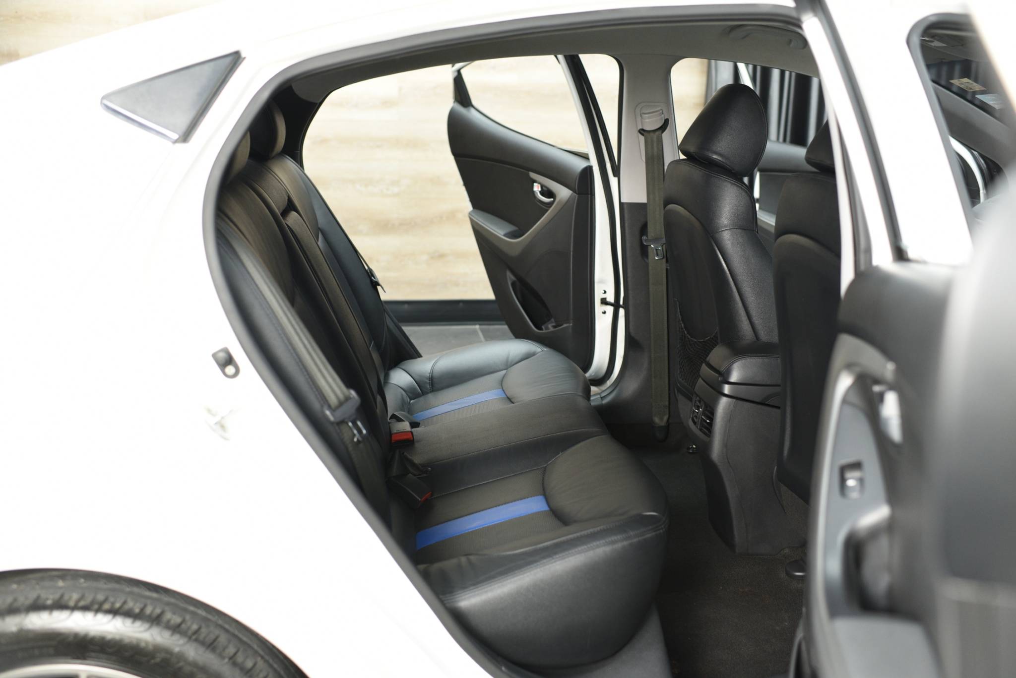 Hyundai Elantra 1.8 ES ปี 2016 - Image 6