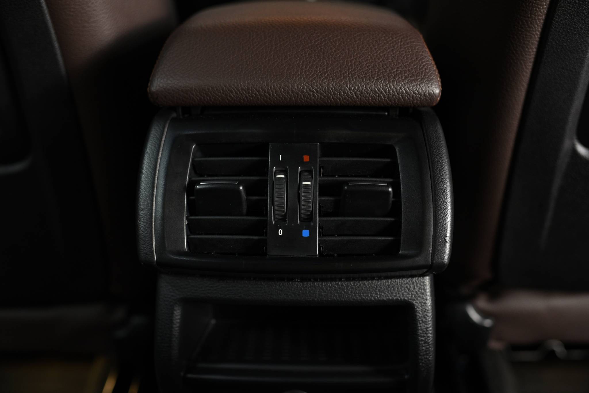 BMW X3 xDrive20d LCI ปี 2015 รุ่นTop Highline - Image 7