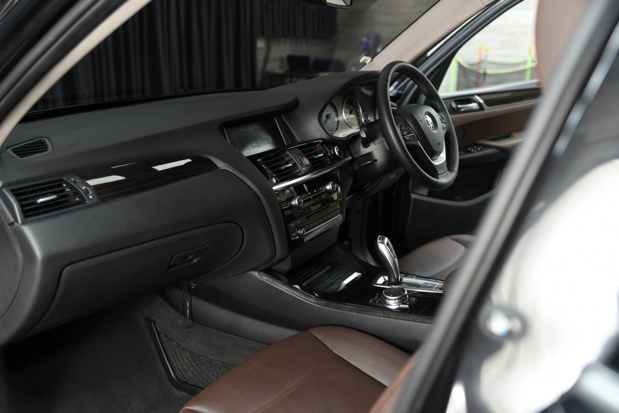BMW X3 xDrive20d LCI ปี 2015 รุ่นTop Highline - Image 8