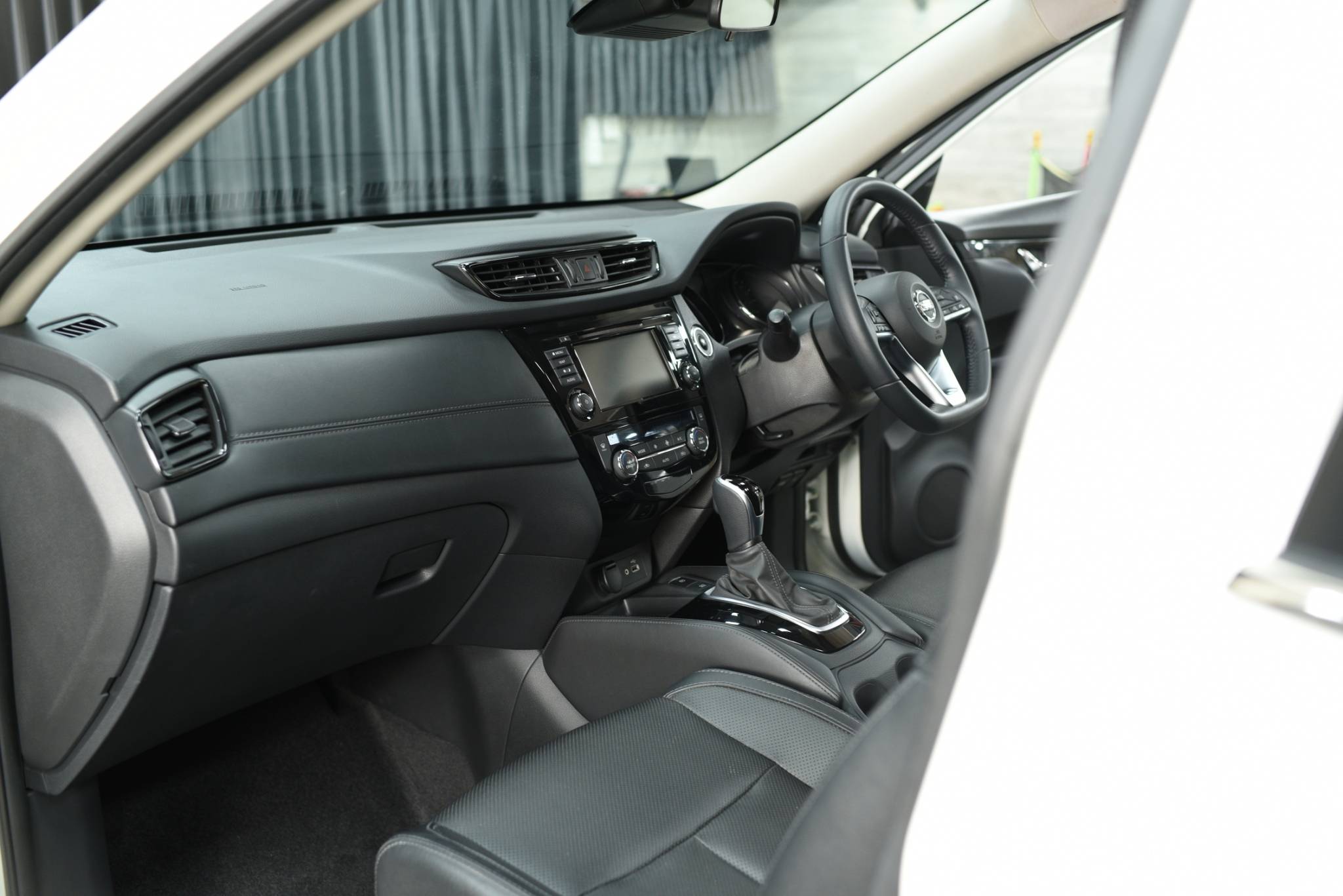 Nissan Xtrail 2.0 VL Hybrid 2020 - Image 8