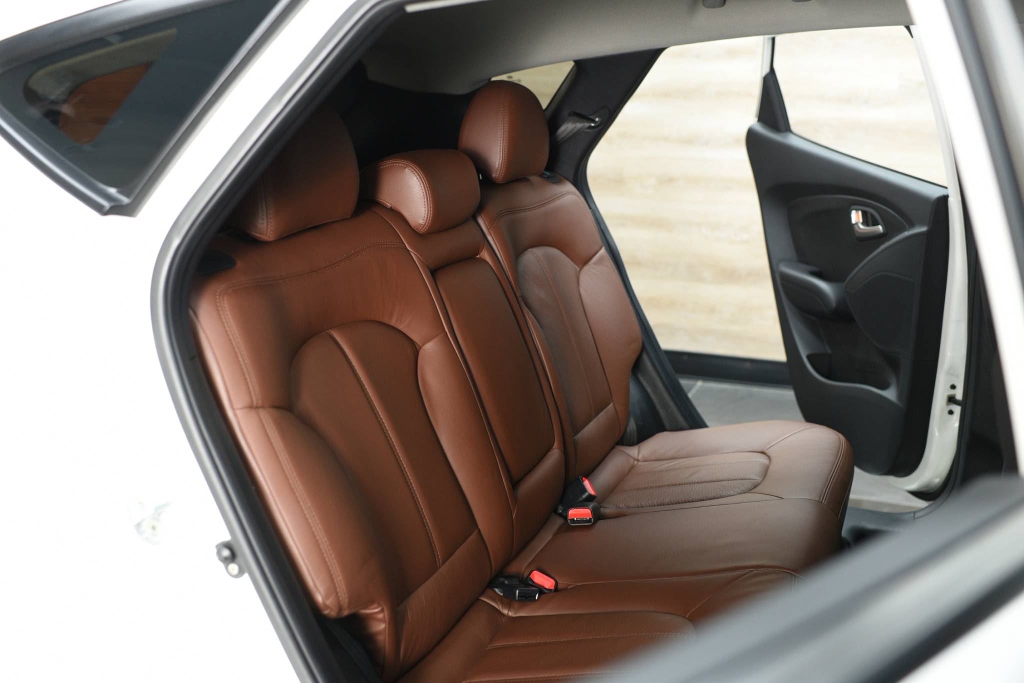 HYUNDAI TUCSON 2.0S ปี 2014 - Image 6