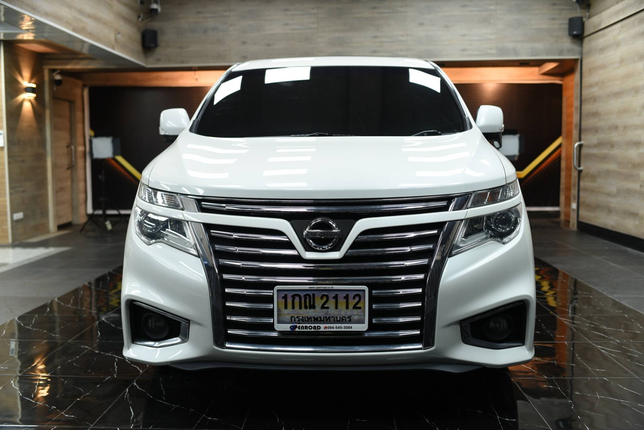 NISSAN ELGRAND 2.5 HIGHWAY STAR ปี 2014