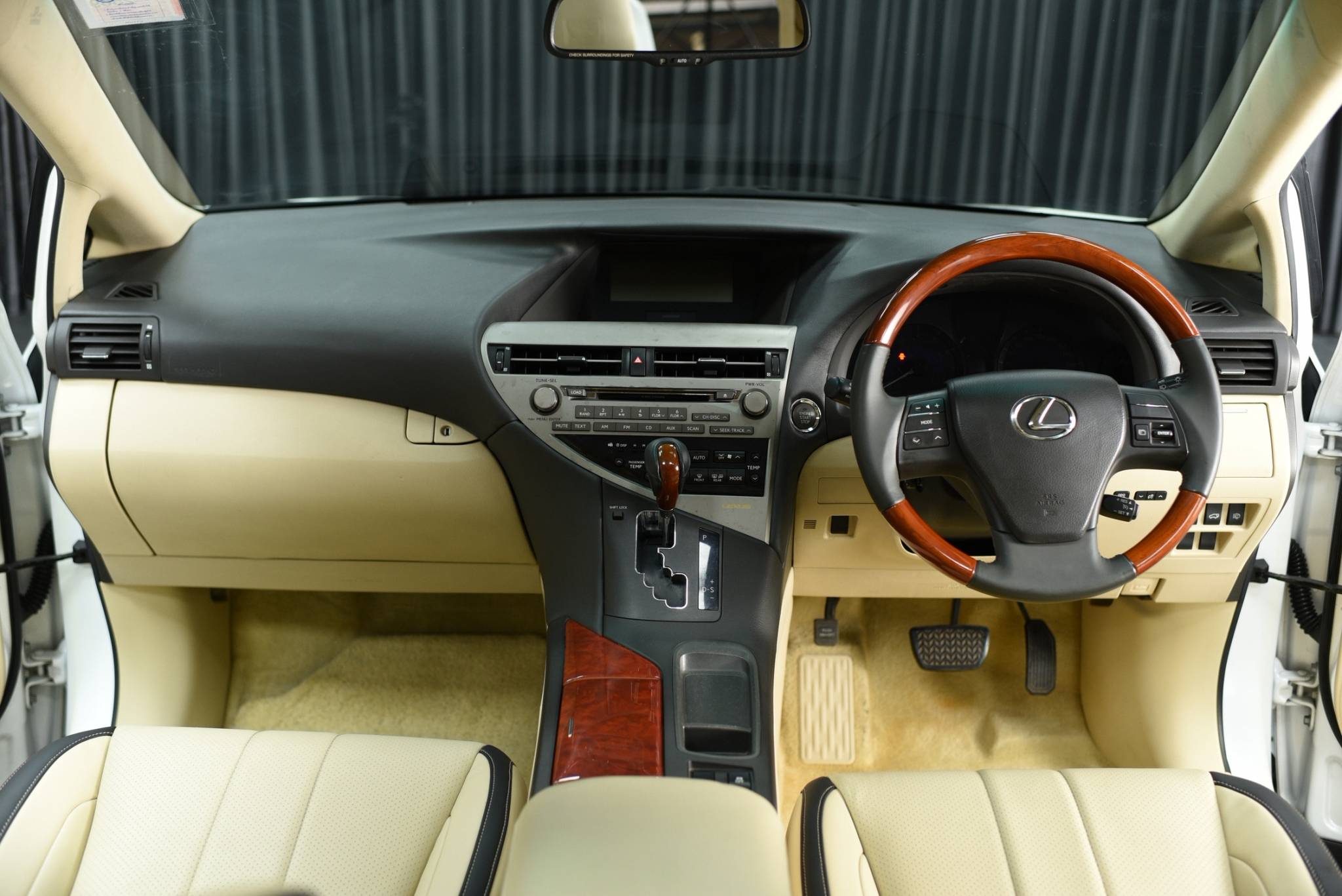 Lexus RX 270 Premium ปี 2012 - Image 11