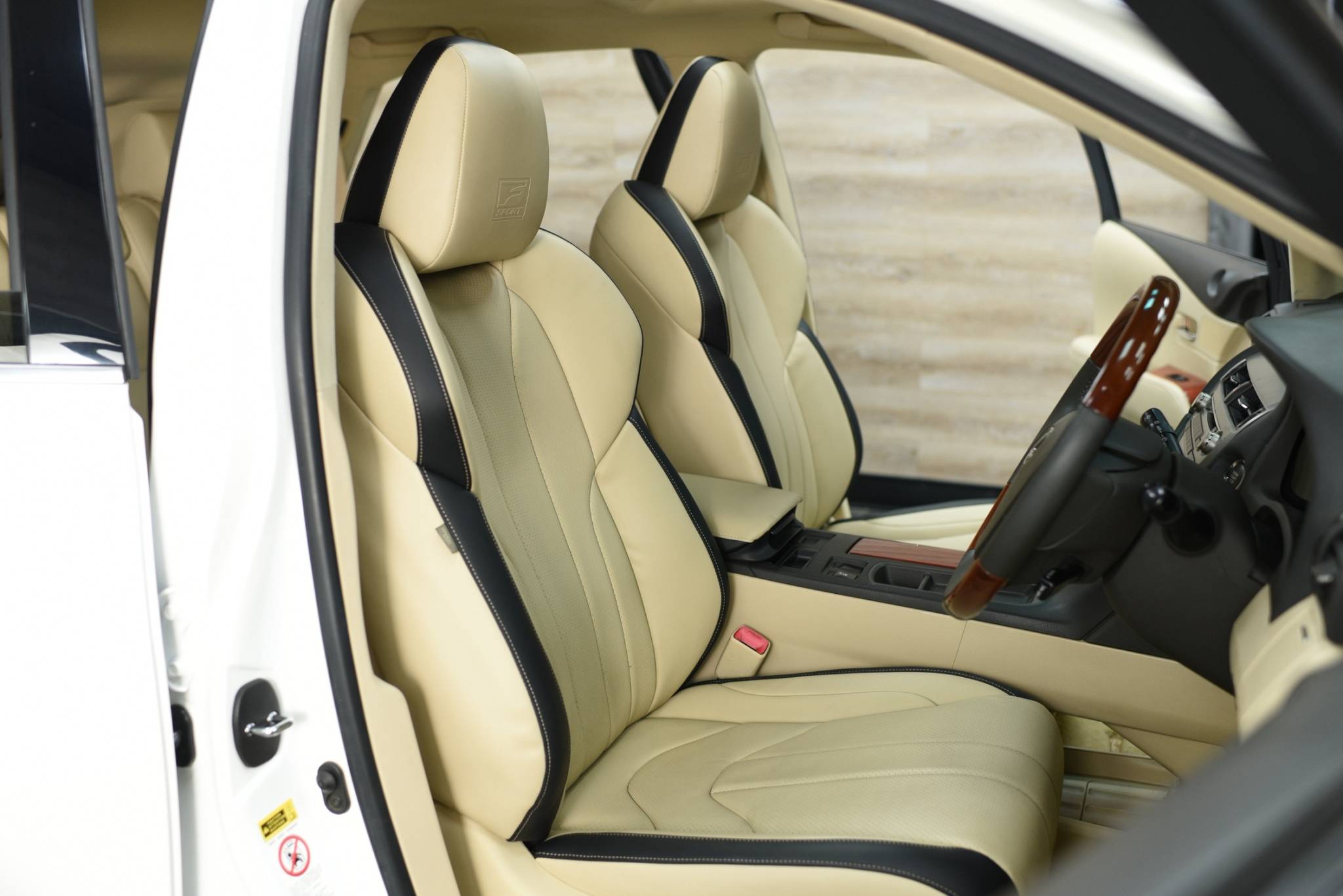 Lexus RX 270 Premium ปี 2012 - Image 9