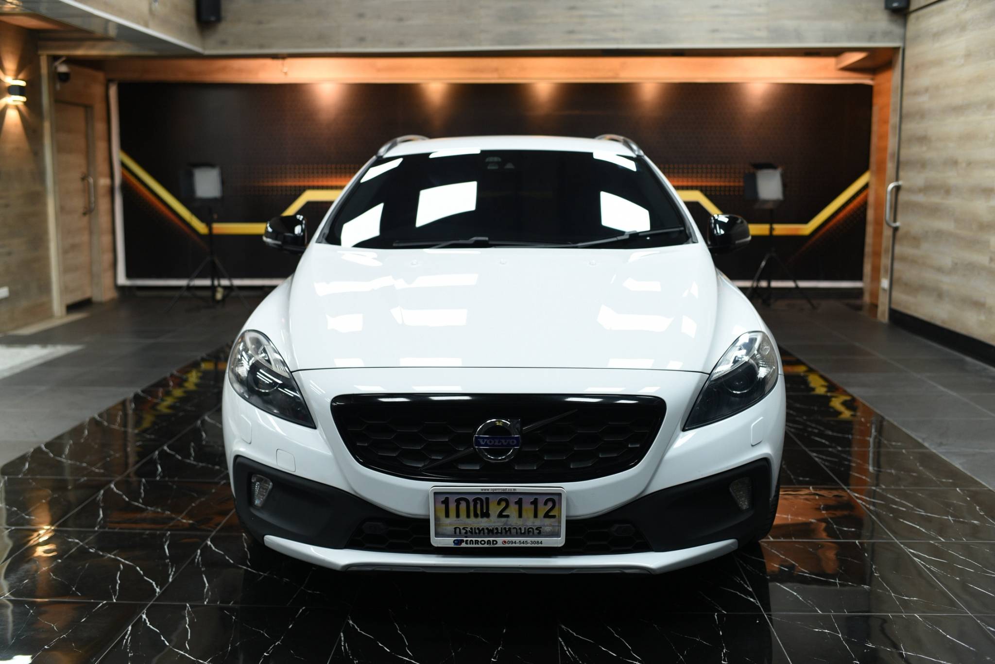 Volvo V40 D4 ปี 2016