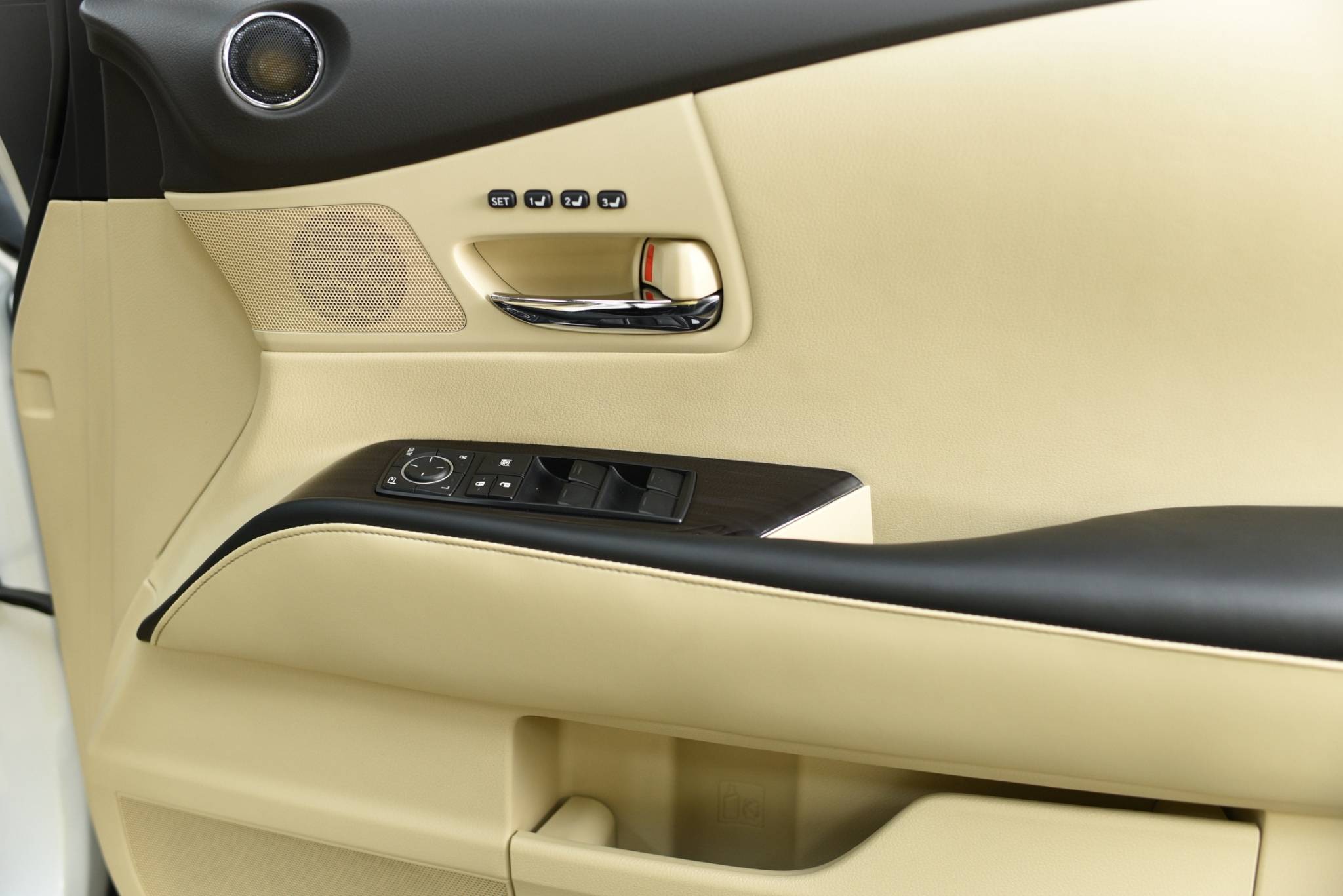 Lexus RX270 Moonroof ปี 2012 - Image 10